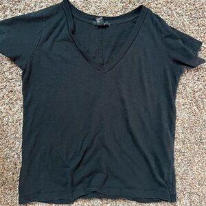 Forever 21 Black V-Neck Short Sleeve Tee